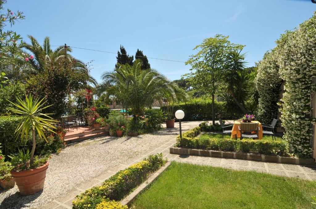 Hotel Villa Rodriguez Capoliveri  Exterior foto